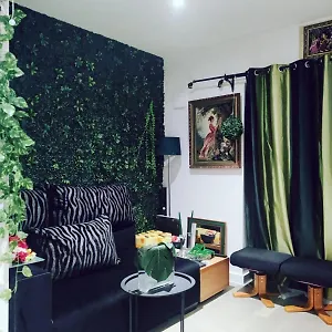  Homestay Uttsav Green - Affordable Zone 3 - Accessible Public Transport